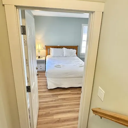 2 Bedroom Home In Bar Harbor Town Hill 