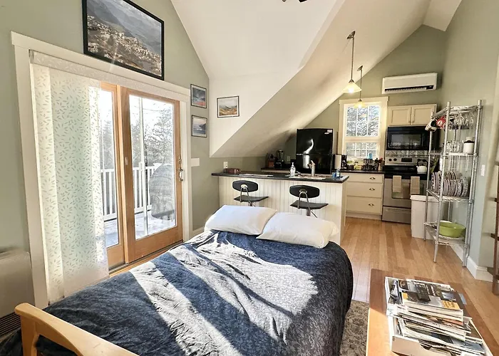 2 Bedroom Home In Bar Harbor Town Hill \