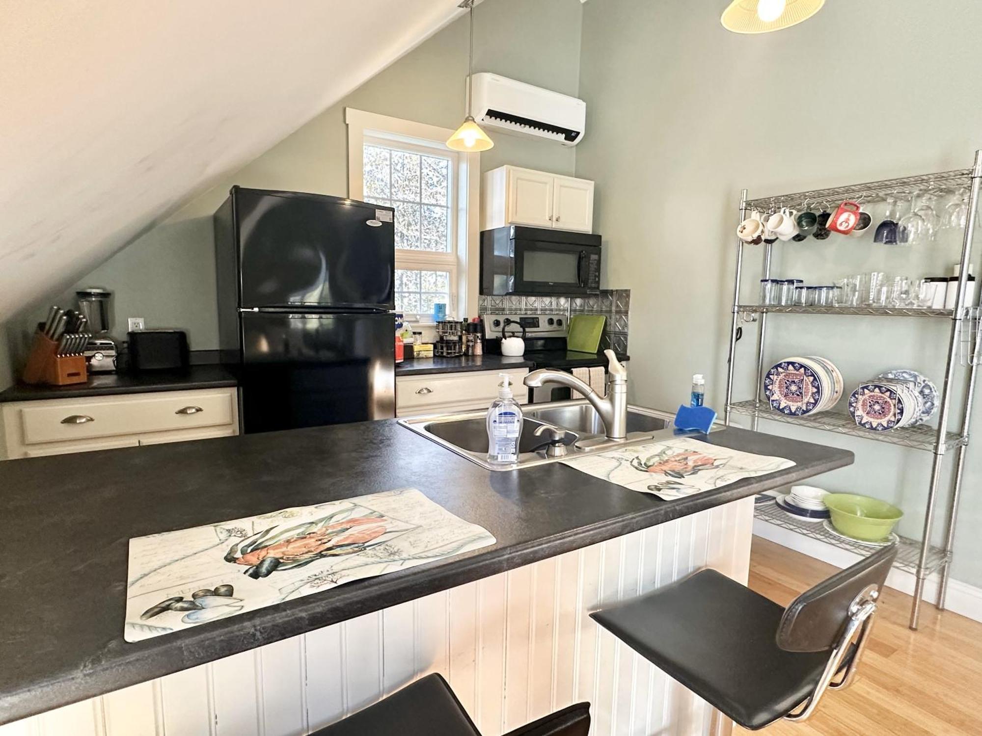 2 Bedroom In Town Hill 