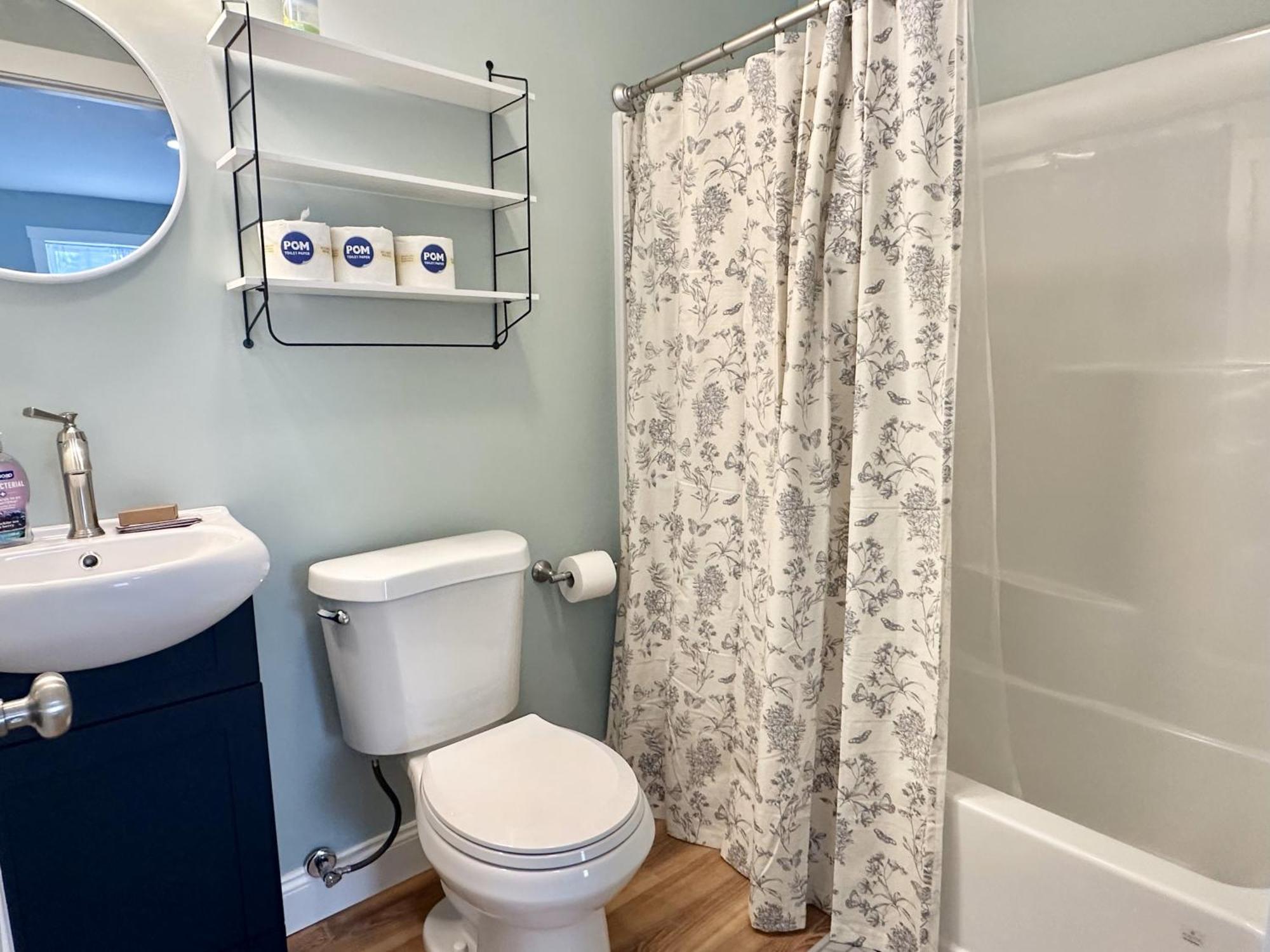 2 Bedroom In Town Hill 